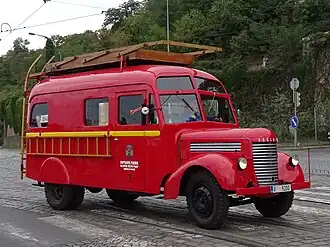 Montážní vůz trolejového vedení Dopravního podniku hl. m. Prahy