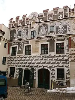 Prachatice,_měšťanský_dům,_Kostelní_nám._čp.28.JPG