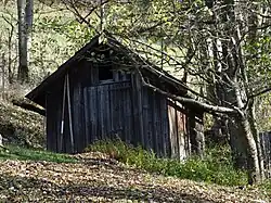 Prackov - sušárna ovoce u chalupy čp. 24 (3).jpg