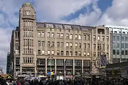 Palác Koruna z Václavského náměstí