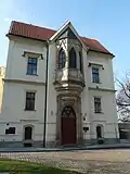 Východní křídlo s arkýřem kaple sv. Klimenta
