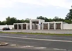 Ďáblický hřbitov, také na území Střížkova
