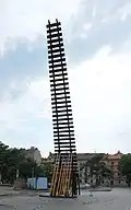 Skulptura od severovýchodu