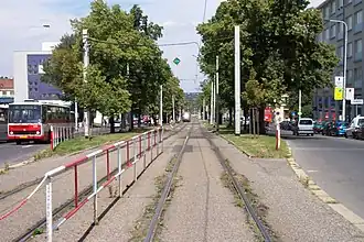 Pohled na třídu směrem k Podbabě