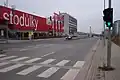 Praha, přechod s vodicím pruhem pro nevidomé