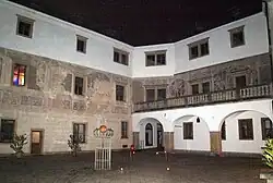 Nádvoří paláce