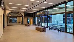 nová odbavovací hala ve stanici
