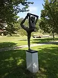 Bronzová socha Gymnastka z roku 1981