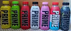 Výběr různých příchutí Prime Hydration