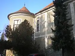 Hrad Dvorac Kulmer v Cerniku