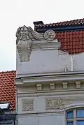 Detail korunní římsy