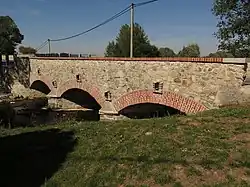 Protivec, silniční most přes Zlatý potok.jpg