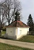 Kaple v centru vesnice