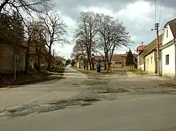 Náves v Pticích