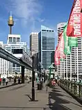 Pyrmont Bridge dnes (s vozem monorailu)