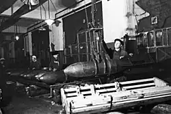 Výroba bomb v továrně v Moskvě