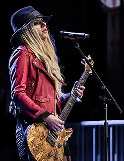 Orianthi v roce 2017