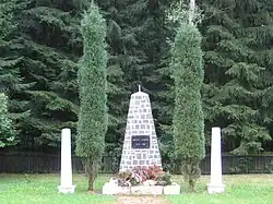Památník v místech bývalého koncentračního tábora