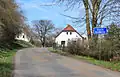 Příjezd do osady