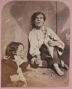 Oscar Gustav Rejlander: Pouliční záběr, 1860, titulní fotografie série Děti z ulice