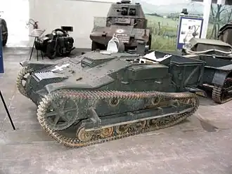 Tančík Renault UE