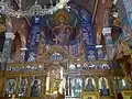 Interiér novodobého kostela Tésseron Martíron v byzantském slohu