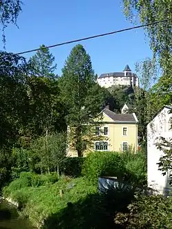 Rosenburg, v pozadí zámek Rosenburg