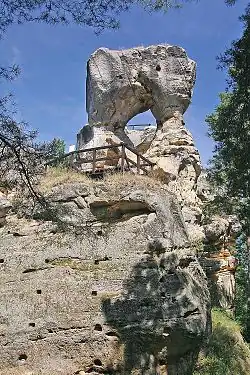 Skalní okno na hradě Rotštejn