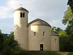 Rotunda sv. Jiří a Vojtěcha.jpg