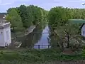 Řeka Lužnice vytékající z Rožmberka