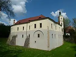 Roztocký zámek – sídlo Středočeského muzea v Roztokách u Prahy