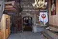 Vstup z podvěží do lodi kostela