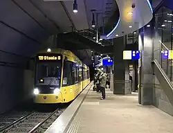 Tramvaj typu NF2 ve stanici Berliner Platz
