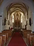 Interiér farního kostela sv. Mikuláše