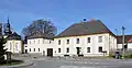 Obecní úřad a kostel sv. Vavřince