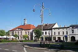 Náměstí a radnice v Dobrodzieni