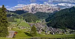 Selva pod horským masivem Cir a Sella