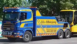 Scania 144R 530 z roku 1996 jako těžký tahač.