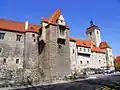 Hrad od jihu, Jelenka a kostel