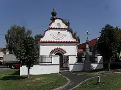 SVÉRADICE - kaplička.JPG
