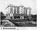 Sklad chmele rodiny Sonnenscheinů v Žatci, dnes ulice Politických vězňů čp. 1186 (pohlednice)