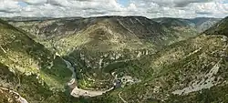 Soutěska v oblasti Saint-Chély-du-Tarn