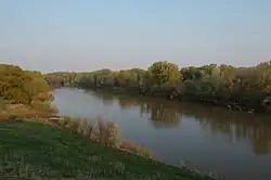 Řeka u vesnice Saraktaš