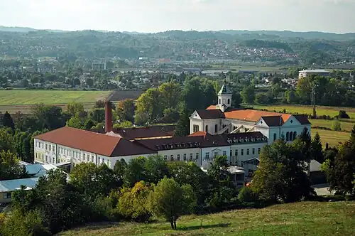 Cisterciácké opatství Panny Marie - Hvězdy u Banja Luky, které se proslavilo výrobou vlastních sýrů