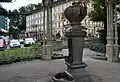 Hadí pramen, v pozadí sanatorium Kriváň