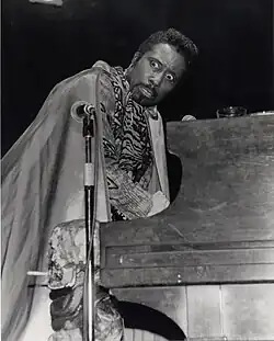 Screamin' Jay Hawkins během koncertu v roce 1979 Fotografie: Jean-Luc Ourlin