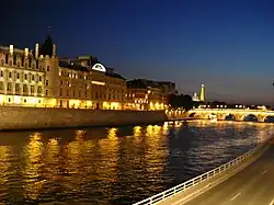 Ostrov Cité, Pont Neuf a Eiffelova věž v noci