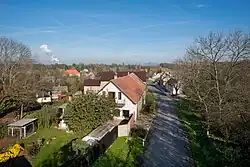 Příjezd do vsi