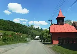 Před hasičskou zbrojnicí