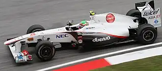 Sergio Pérez řídící vůz C30 při Grand Prix Malajsie 2011.